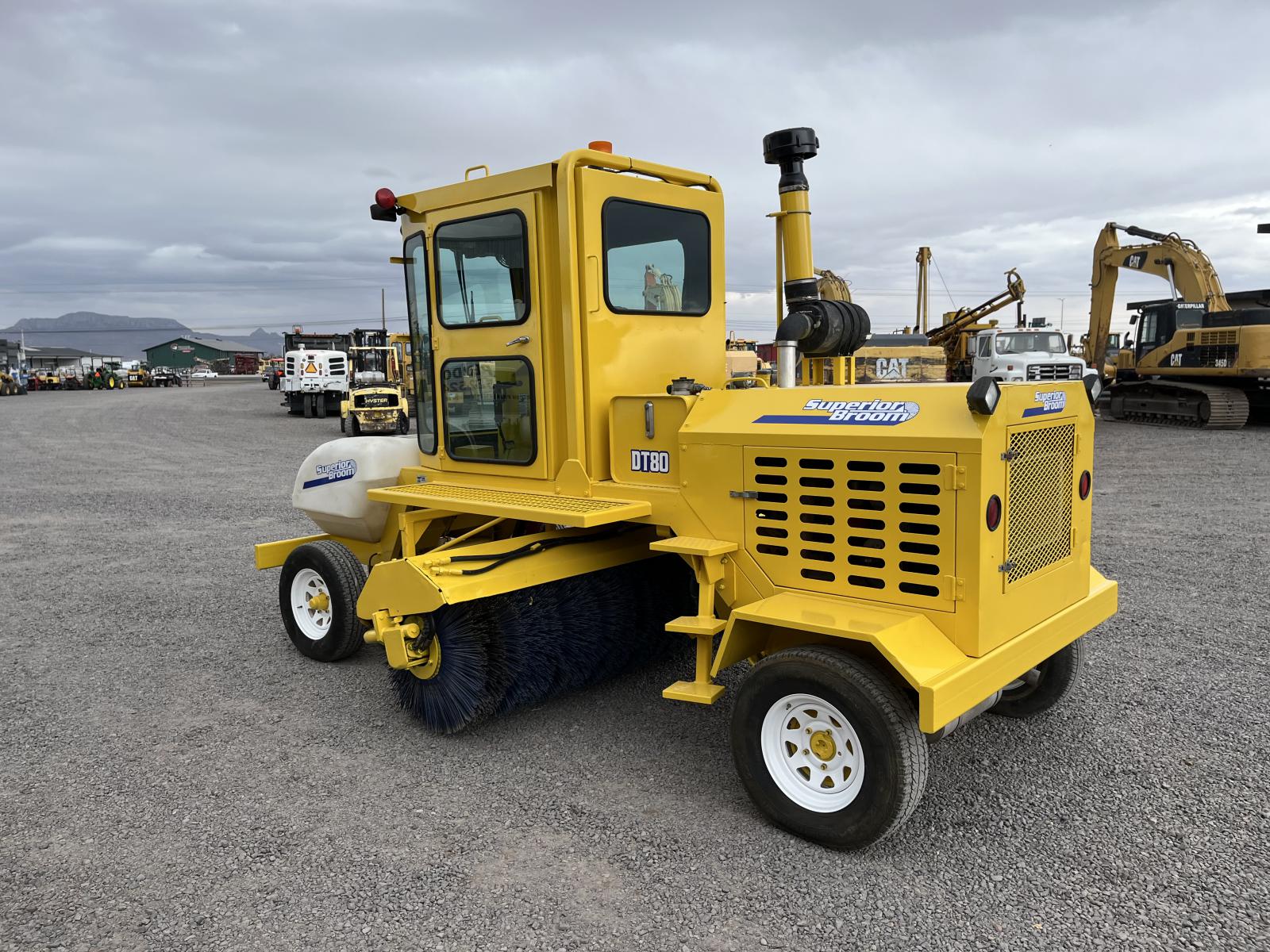 ./imagenes/INVOICE/2019/15733/SUPERIOR BROOM DT80 (4).JPG